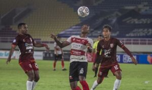 Madura United dan Borneo FC bermain imbang. (Foto: Antara)