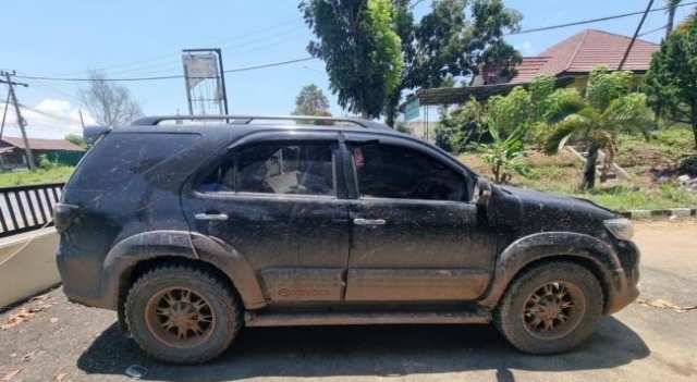 Mobil Fortuner yang dijadikan alat bukti. (Foto: Katajari.com)