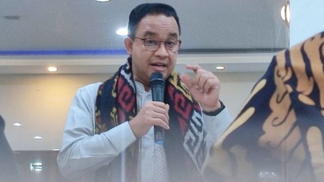 Gubernur DKI Jakarta, Anies Baswedan saat Talkshow Kebangsaan di RM Losari dan Food, Jalan Lamadukelleng, Makassar, Sulawesi Selatan. (Foto: Dok. Antara)