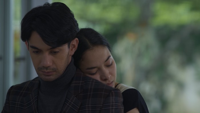Reza Rahardian dan Putri Marino dalam Web Series Layangan Putus. (Foto: Dok. MD Fictures)