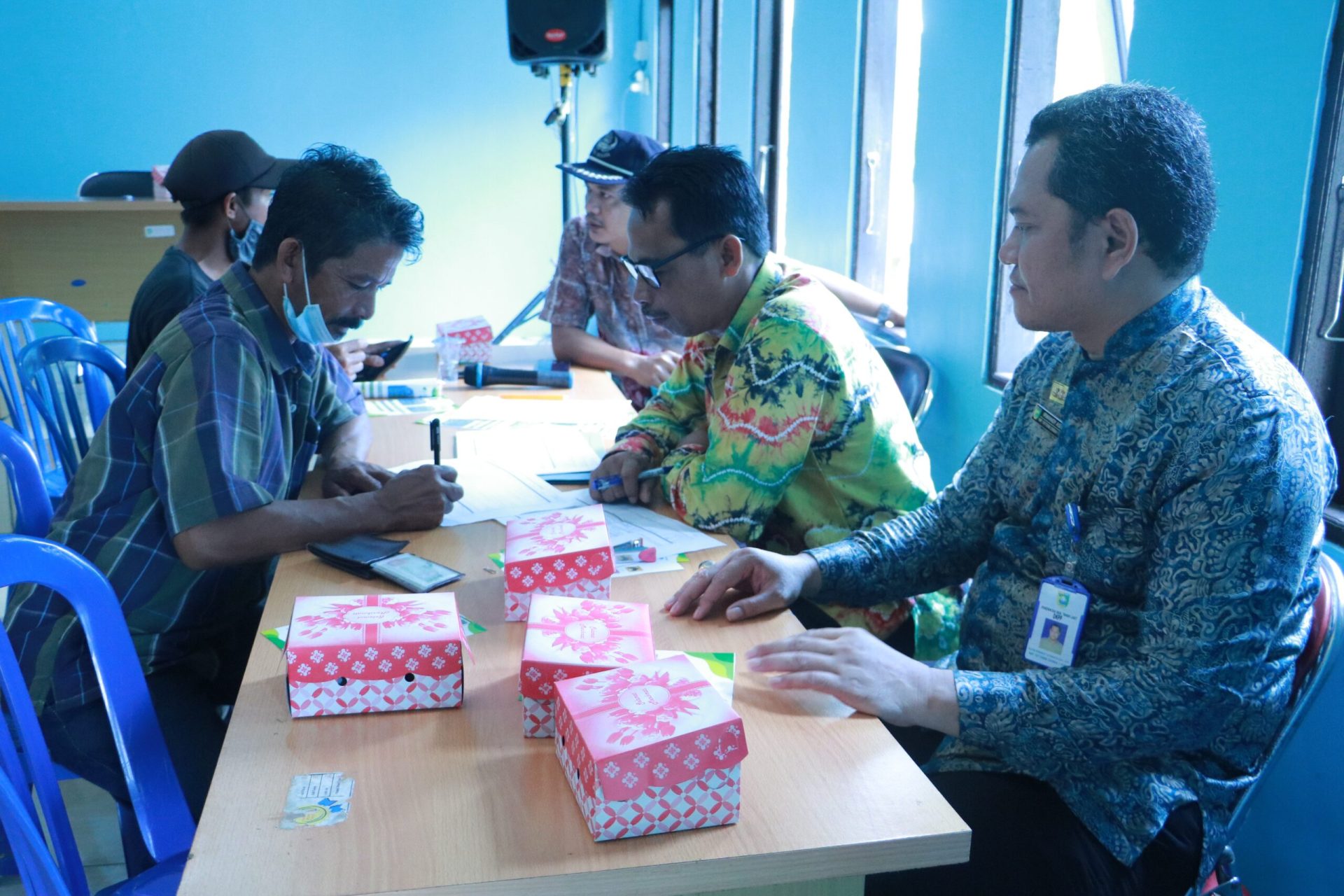 Pekerja kelautan dan perikanan diberikan jaminan ketenagakerjaan. (Foto: Kominfo Tanah Laut)