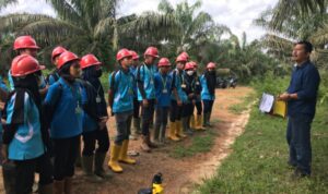 Penerima manfaat program YESS ikuti proses pemagangan di PT. Buana Karya Bhakti, Rabu (07/09/2022). (Foto: Tim Ekspos SMK PP Negeri Banjarbaru)