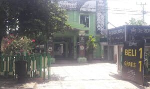 Promo khusus Beli 1 Gratis 1 di The Zamrud Jewellery selama event MTQ Nasional ke XXIX di Kalsel. (Foto: Katajari.com)