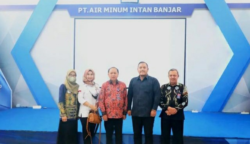 Anggota Komisi II DPRD Kota Banjarbaru Provinsi Kalimantan Selatan sambangi PT Air Minum Intan Banjar, Kamis (1/12/2022). (Foto: Humas PT Air Minum Intan Banjar)