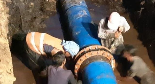 Perbaikan pipa HDPE diameter 500 mm waktu lalu di Jalan Gubernur Syarkawi Kecamatan Sungai Tabuk. (Foto: Humas PT Air Minum Intan Banjar).