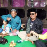 Paman Birin Ngopi Bareng Warga Desa Sungai Alang