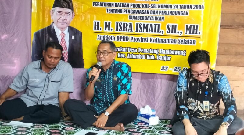 HM Isra Ismail anggota Komisi III DPRD Kalsel serap aspirasi warga Desa Pematang Hambawang Kabupaten Banjar, Sabtu (25/3/2023). (Foto: Humas DPRD Kalsel/Katajari.com).