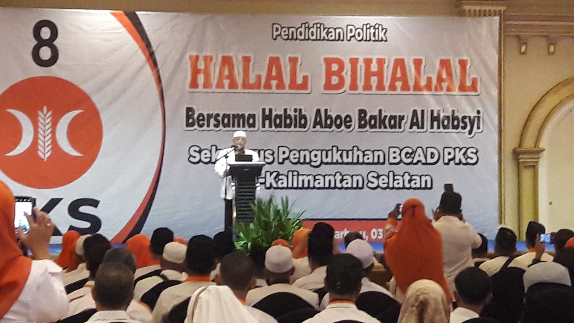 Sekjen DPP PKS Habib Abie Bakar Al Habsyi pada pendidikan politik BCAD PKS di Kalimantan Selatan, Rabu (3/5/2023) di Banjarbaru. (Foto: Katajari.com)