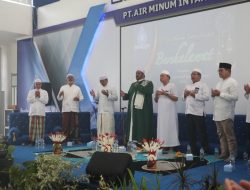 Lantunan Selawat Menggema di Kantor Pusat PT Air Minum Intan Banjar