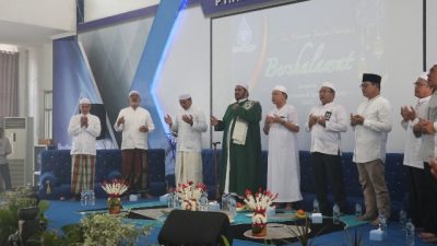 Lantunan Selawat Menggema di Kantor Pusat PT Air Minum Intan Banjar