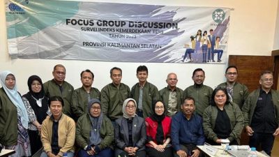 Peserta dan narasumber Focuss Group Discussion Indeks Kemerdekaan Pers 2023 Provinsi Kalimantan Selatan (Kalsel), Kamis (11/5/2023) di Hotel Rodhita Banjarbaru. (Foto: Katajari.com)