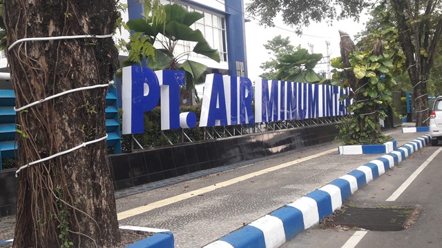 PT Air Minum Intan Banjar hentikan distribusi air pelanggan di Wilayah Cabang III Astambul karena perbaikan pompa intake. (Foto: Katajari.com)