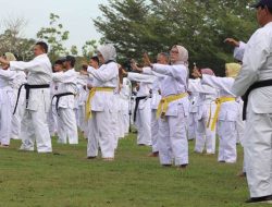 Karateka Dishut Kalsel Latihan Akbar Karate Bersama Paman Birin