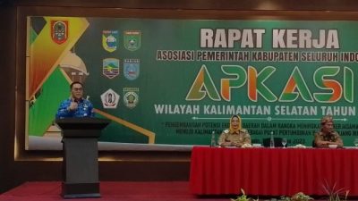 Asosiasi Pemerintah Kabupaten Seluruh Indonesia (Apkasi) Wilayah Kalimantan Selatan menggelar Rapat Kerja (Raker) Tahun 2023, Senin (19/6/2023) di Banjarmasin. (Foto: Adpim Setdaprov Kalsel/Katajari.com)