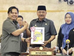 Sekda Kalsel Sampaikan Rancangan KUPA dan PPAS ke Legislatif