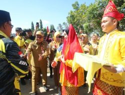 Gubernur Kalsel dan Sekda Banjar Tanam Pohon Penghijauan di SMAN 2 Martapura