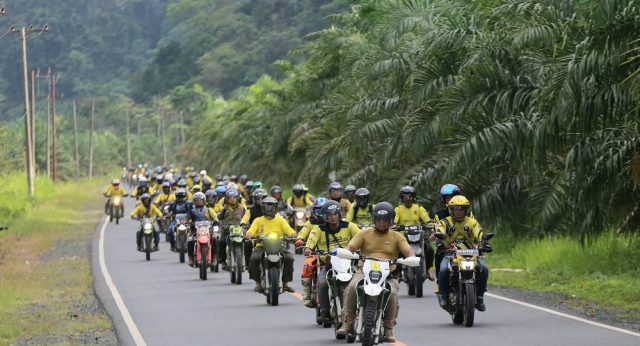 Rombongan Turdes Kemerdekaan Bergerak Lintas Beribu Sungai Banua yang dipimpin Gubernur Kalsel, H Sahbirin Noor atau biasa disapa Paman Birin berakhir di Kiram Park Kabupaten Banjar Selasa (8/8/2023) malam. (Foto: Adpim Setdaprov Kalsel/Katajari.com)