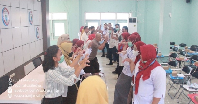 Kegiatan implementasi akreditasi melalui In House Training kepada seluruh karyawan RSUD Ratu Zalecha baik petugas medis dan non medis, Selasa (1/8/2023). (Foto: RSUD Ratu Zalecha Martapura/Katajari.com)