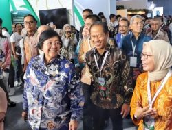 Menteri LHK Kunjungi Stan Dishut Kalsel di Festival LIKE di Jakarta