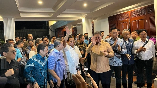 Prabowo Resmi Umumkan Gibran Sebagai Pendampingnya – Katajari.com