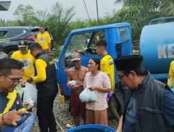 Paman Birin Distribusi Lagi Air Bersih ke Kabupaten Banjar