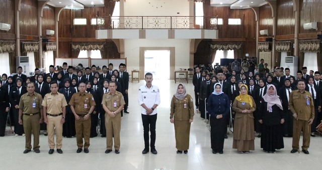 Seusai pelantikan 63 pejabat fungsional oleh Bupati Banjar H Saidi Mansyur, di Aula Wisma Sultan Sulaiman BKPSDM, Martapura, Selasa (21/11/2023) pagi. (Foto: Kominfo Kabupaten Banjar/Katajari.com)