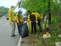 ASN Pemprov Kalimantan Selatan Gotong Royong Bersihkan Sampah