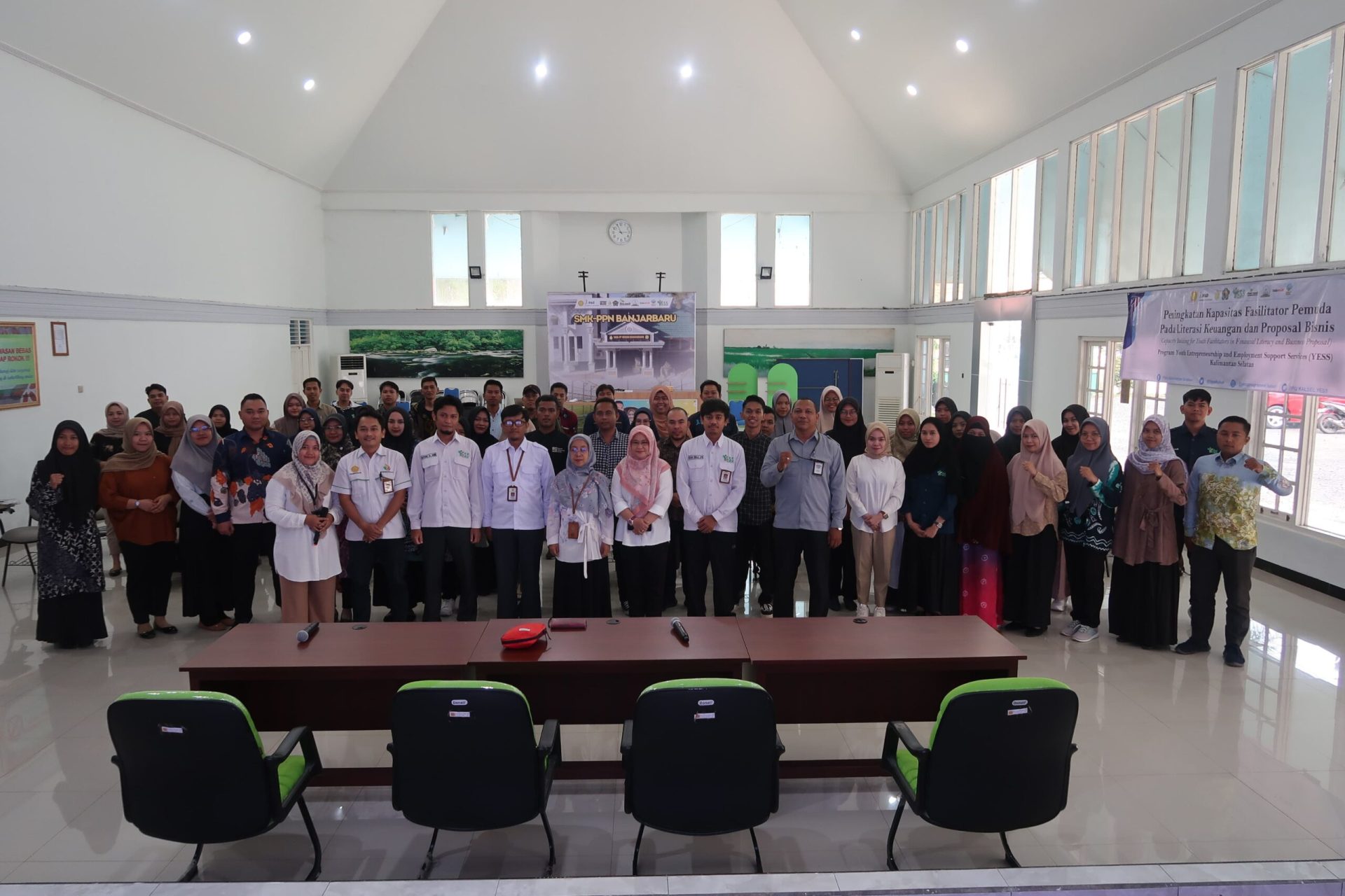 Peningkatan Kapasitas Fasilitator Pemuda pada Literasi Keuangan dan Proposal Bisnis, Rabu (24/1/2024). (Foto: Tim Ekspos SMK PP Negeri Banjarbaru/Katajari.com)