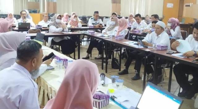 Badan Perencanaan Pembangunan Daerah, Penelitian dan Pengembangan (Bappedalitbang) Kabupaten Banjar menggelar Rapat Koordinasi Penyusunan Rencana Kerja  Pemerintah Daerah (RKPD) melibatkan SKPD. (Foto: Bappedalitbang Kabupaten Banjar/Katajari.com)