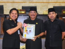 Orang Nomor Satu di Kalimantan Selatan Serahkan LKPj 2023 ke Legislatif