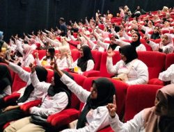 Diundang Lisa Halaby, Ratusan BLINK Kota Banjarbaru Nobar Gratis di Cinepolis Q Mall