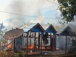 Tiga Unit Rumah Ludes Terbakar di Desa Sungai Luar