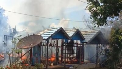 Tiga Unit Rumah Ludes Terbakar di Desa Sungai Luar