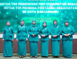 Elysa Resturini Melantik Tim Pembina Posyandu Kecamatan se Kota Banjarbaru