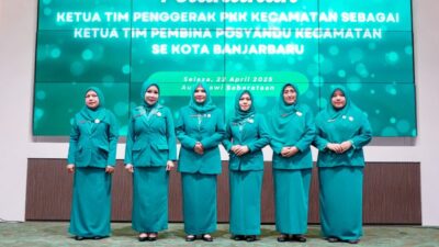 Elysa Resturini Melantik Tim Pembina Posyandu Kecamatan se Kota Banjarbaru