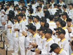 Sirajoni Melepas Kontingen Atlet Kota Banjarbaru Berlaga di Kejuaraan Pekan Olah Raga Pelajar Daerah