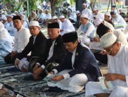 Gubernur dan Wagub Kalsel Salat Iduladha di Masjid Agung Sabilal Muhtadin