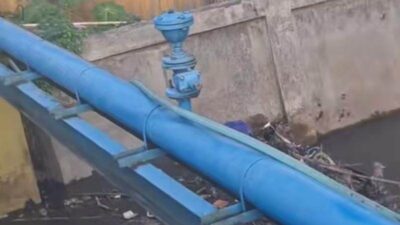 Pipanisasi Suplai Air Wilayah Zona M Terdampak Proyek Pelebaran Jembatan