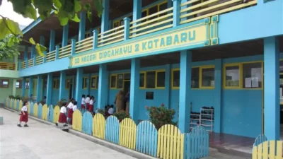 Ayah di Kotabaru Diimbau Antar Anak Hari Pertama Sekolah