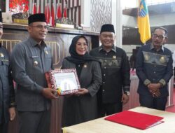 Syairi Mukhlis Mewakili Bupati Kotabaru Sampaikan Nota Keuangan dan RAPBD Perubahan 2025