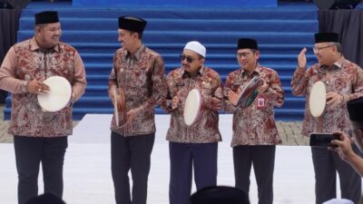 Bupati Banjar Pukul Alat Musik Tradisional Tarbang Menandai Pembukaan MTQ