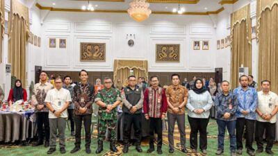 Wakil Wali Kota Banjarbaru Membuka Kegiatan High Level Meeting Tim Pengendalian Inflasi Daerah