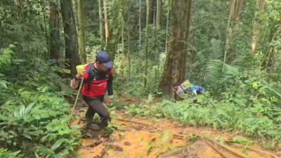Puluhan Tahun Terisolir, Dua Desa di Hulu Sungai Tengah Ini Tidak Memiliki Akses Jalan