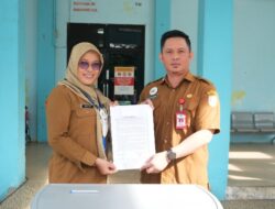 Pegawai RSUD Ratu Zalecha Melaksanakan Penandatanganan Pakta Integritas