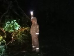 Tebing di Tiwingan Lama Longsor, Warga Gotong Royong