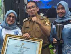 Kelurahan Mentaos Memang Joss;  Juara II Kelurahan Award Tingkat  Nasional