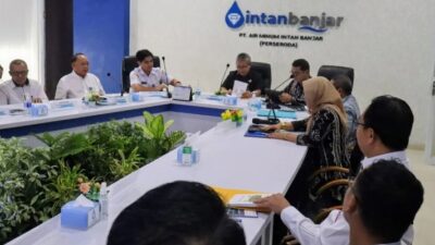 Gubernur Muhidin Apresiasi Kinerja Kelangsungan Operasional PT Air Minum Intan Banjar