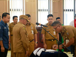 Perkuat Tata Kelola Pemerintah Kabupaten Kotabaru; Bupati Rusli Rotasi Pejabat Tinggi Pratama