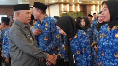 Bupati Kotabaru Melarang ASN Live Streaming Saat Jam Kerja