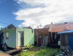 Tujuh Rumah di Benua Anyar Diterjang Angin Puting Beliung